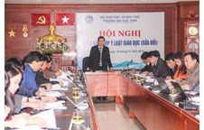 Vinh University to review the Law on Education