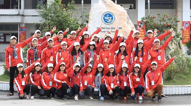  The club Propagation – Movement of Blood Donation, Vinh University, has carried out the programme “Warming mountain villages 2016” in Que Phong District