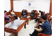 A delegation from Lao Ministry of Education and Sports visited and worked with Vinh University